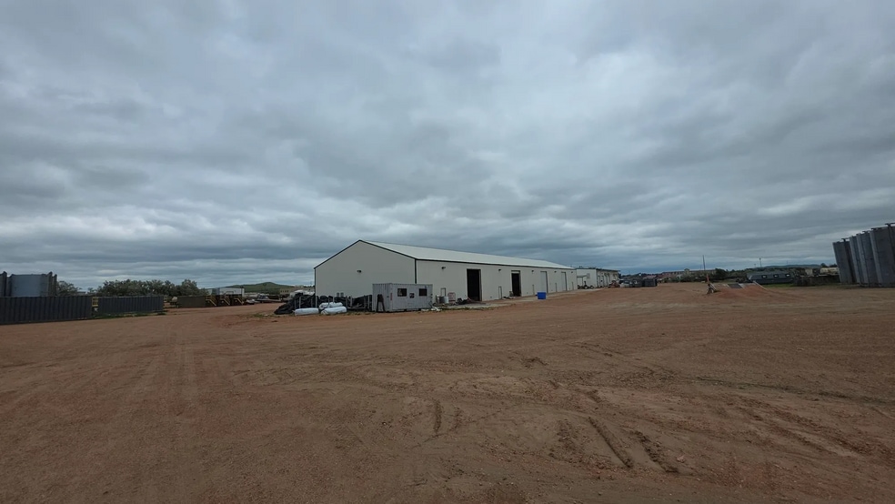 More Photos Of 3711 4th Ave NE, Watford City Truck Terminal For Sale