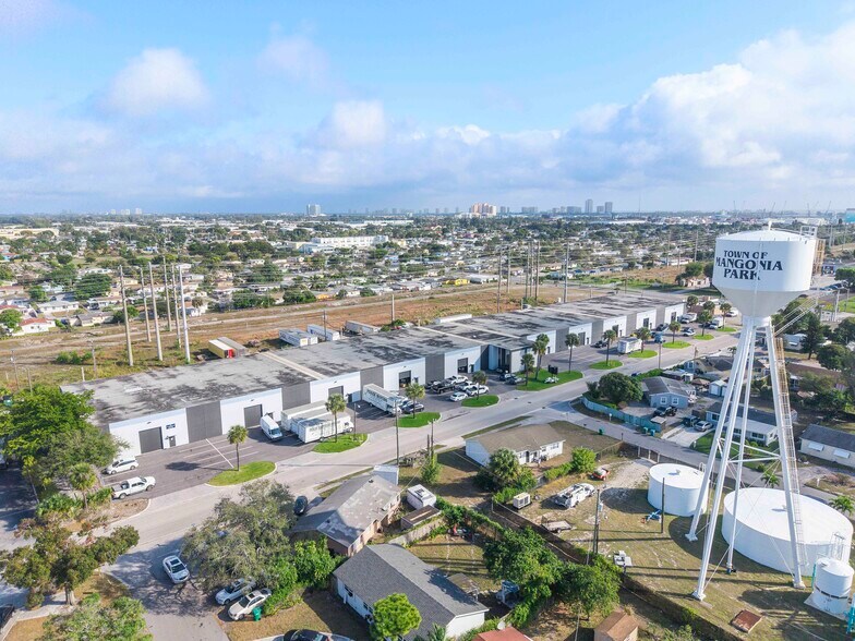 Primary Photo Of 1205-1421 Hill Ave, Mangonia Park Warehouse For Lease