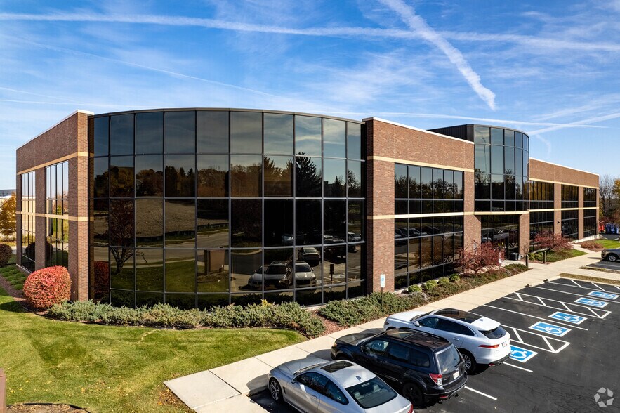 Primary Photo Of 1111 Deming Way, Madison Office For Lease