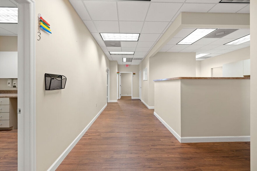 More Photos Of 923-931 37th Pl, Vero Beach Medical For Lease