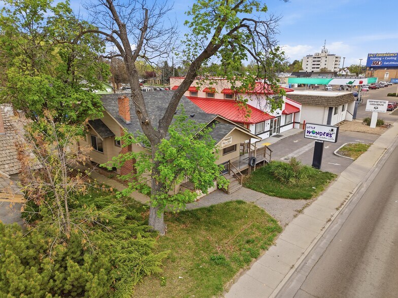 More Photos Of 819 12th Ave S, Nampa Storefront For Sale