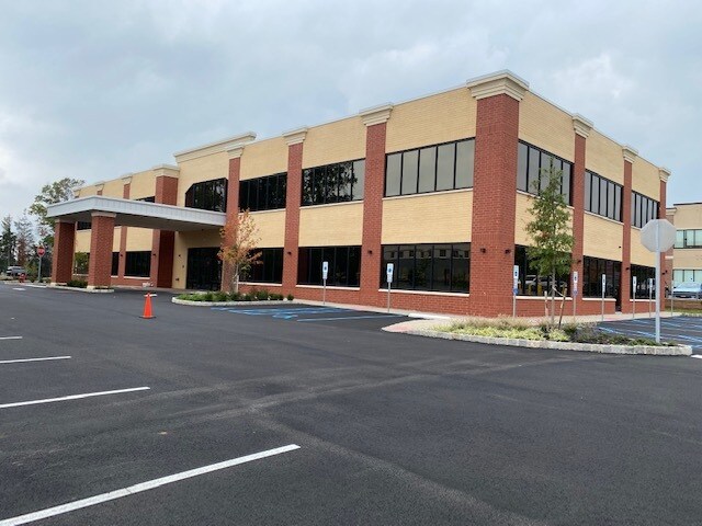 More Photos Of 61 Veronica Ave, Somerset Office For Lease