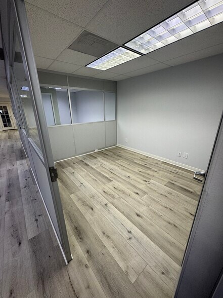 More Photos Of 1400 W 240th St, Harbor City Office For Lease