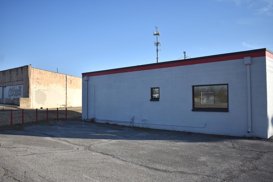 More Photos Of 2204 E 11th St, Tulsa Restaurant For Lease