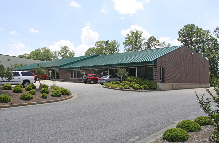 More Photos Of 1015 Union Center Dr, Alpharetta Flex For Lease