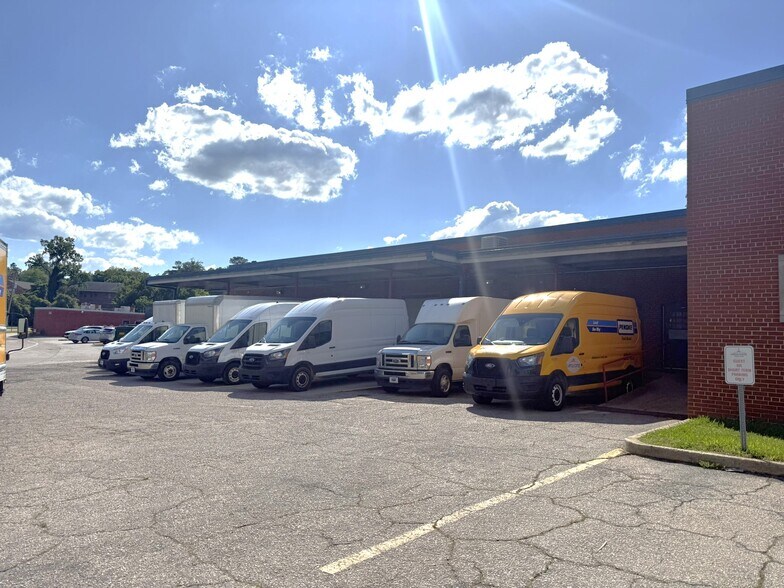 More Photos Of 1113 Capital Blvd, Raleigh Warehouse For Lease