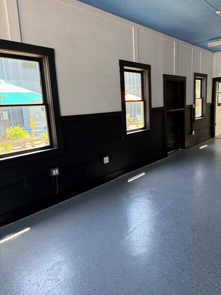 More Photos Of 155 Main St W, Monmouth Storefront For Lease