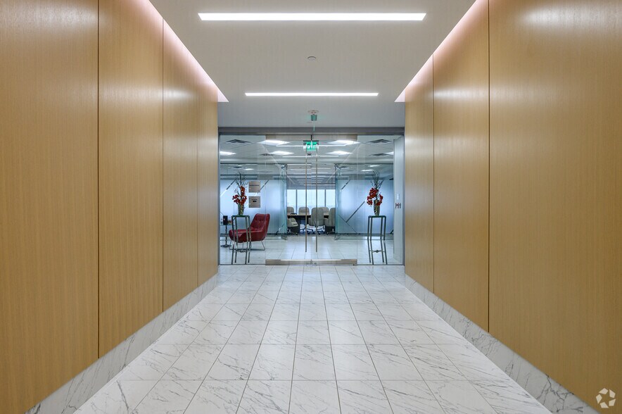 More Photos Of 10440 N Central Expy, Dallas Office For Sale