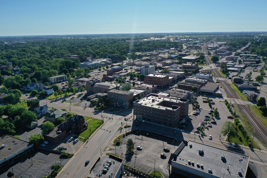 More Photos Of 137 E Lincoln Hwy, Dekalb General Retail For Sale