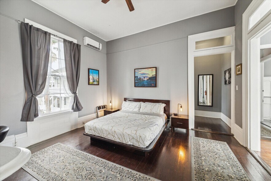 More Photos Of 1502 Market St, Galveston Hospitality For Sale