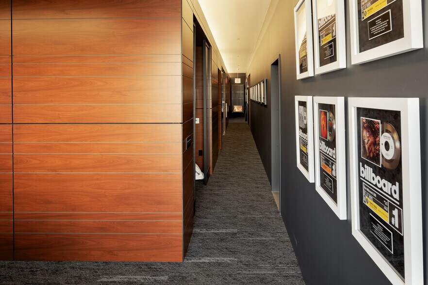 More Photos Of 1630 Euclid St, Santa Monica Loft Creative Space For Sale