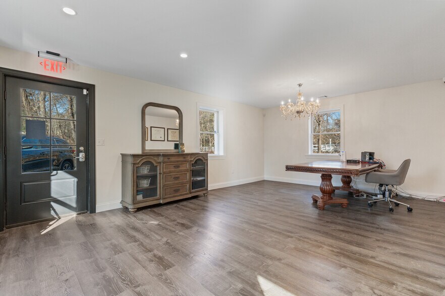 More Photos Of 593 Ramapo Valley Rd, Oakland Medical For Lease