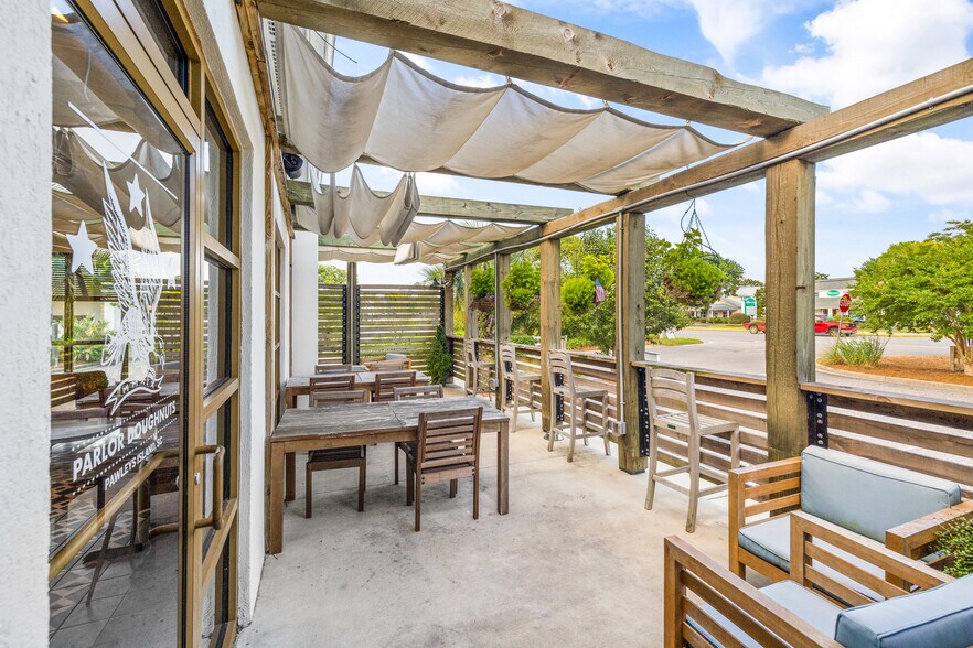 More Photos Of 11359 Highway 17, Pawleys Island Restaurant For Sale