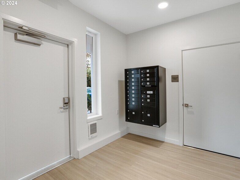 More Photos Of , Portland Multifamily For Sale