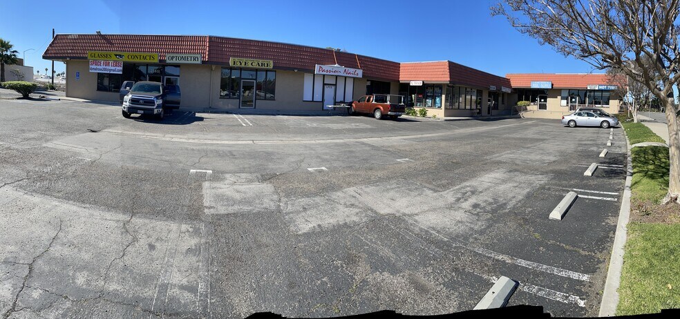 More Photos Of 23811 Bridger Rd, Lake Forest General Retail For Lease