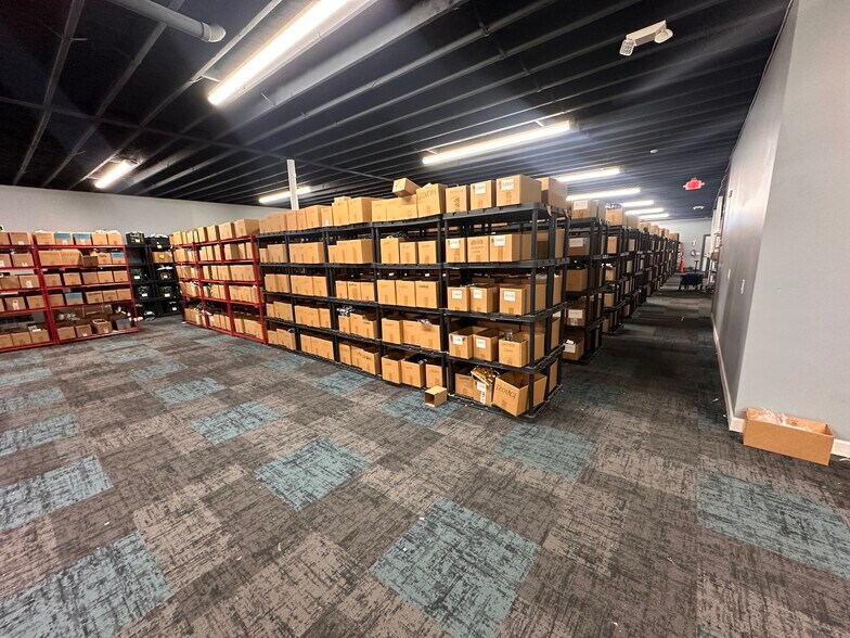 More Photos Of 1623-1635 Chicago Dr SW, Grand Rapids Freestanding For Lease