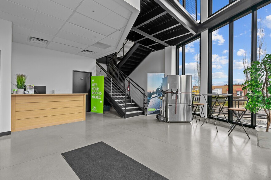 More Photos Of 15205 SW Arrow St, Sherwood Manufacturing For Sale