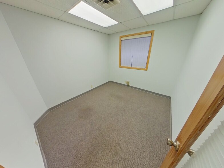 More Photos Of 1400 High St, Eugene Office For Lease