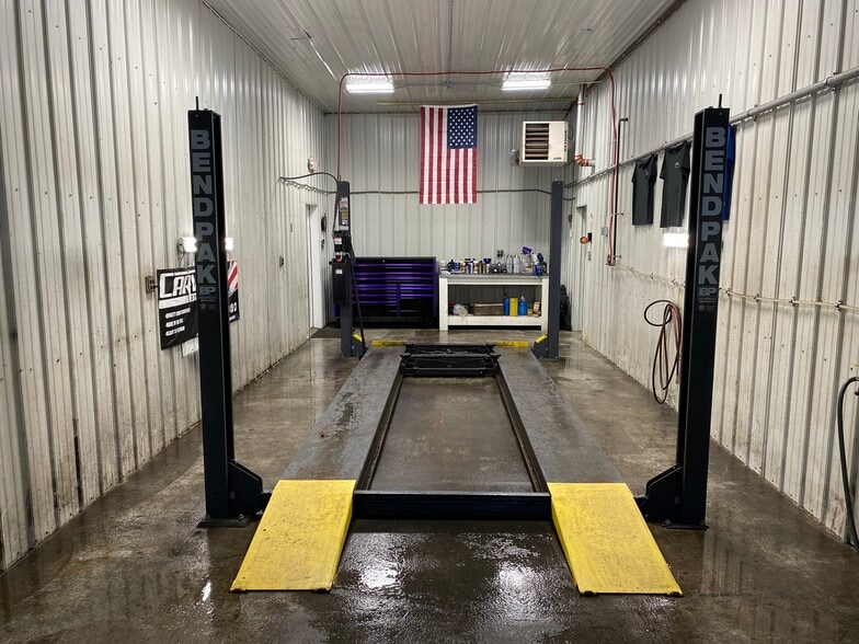 More Photos Of 1436-1438 Military Tpke, Plattsburgh Auto Repair For Sale