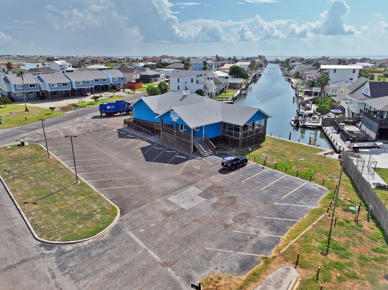 More Photos Of 210 Gulf Gate Blvd, City By The Sea General Retail For Sale