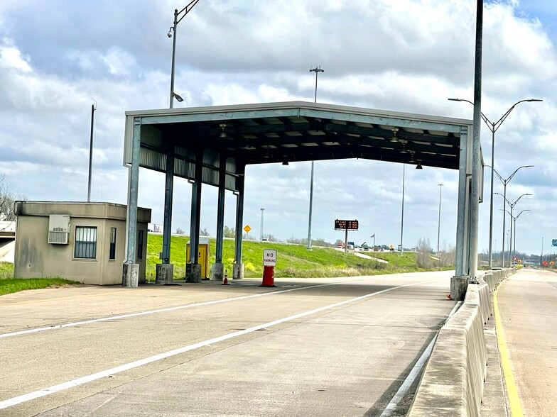 More Photos Of I-10 & Peach Ridge Rd, Brookshire Land For Sale