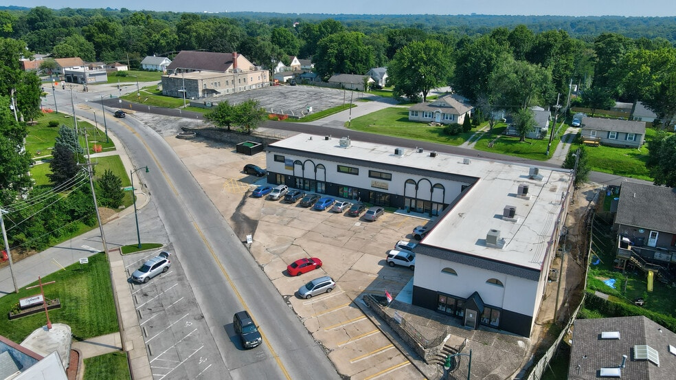 More Photos Of 10605-10715 E Winner Rd, Independence Storefront Retail Office For Lease