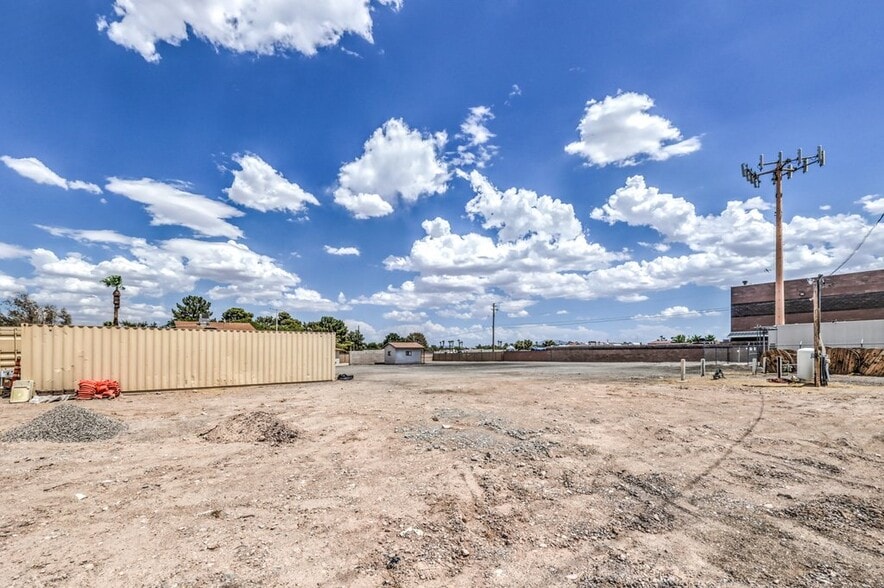 More Photos Of 3850 Leon Ave, Las Vegas Service For Sale