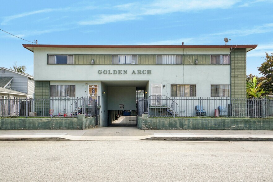 Primary Photo Of 11646 Birch Ave, Hawthorne Apartments For Sale