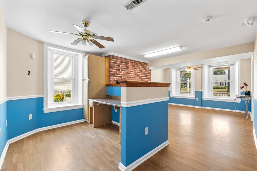 More Photos Of 410 Main St, Reisterstown Medical For Lease
