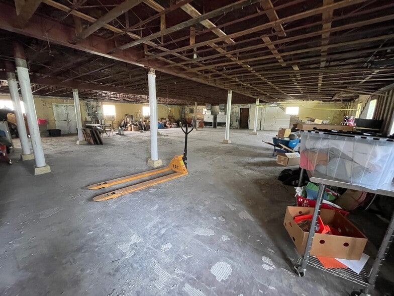 More Photos Of 2400 Delachaise St, New Orleans Specialty For Sale