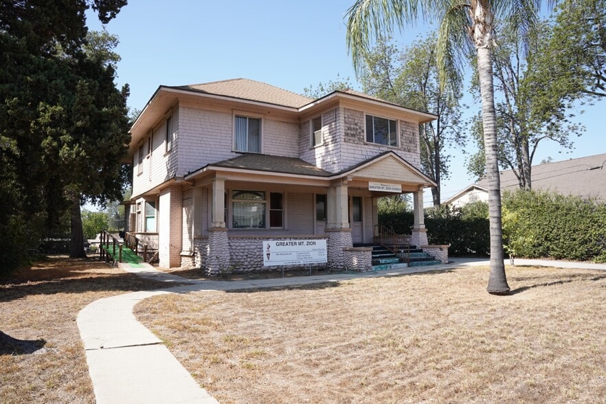 More Photos Of 1429 N Fair Oaks Ave, Pasadena Religious Facility For Sale