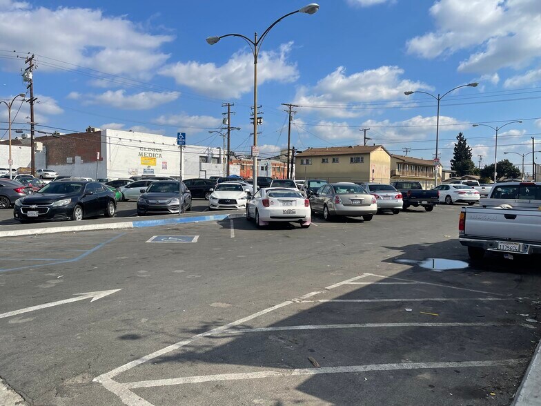 More Photos Of 4729-4735 Whittier Blvd, Los Angeles Convenience Store For Sale