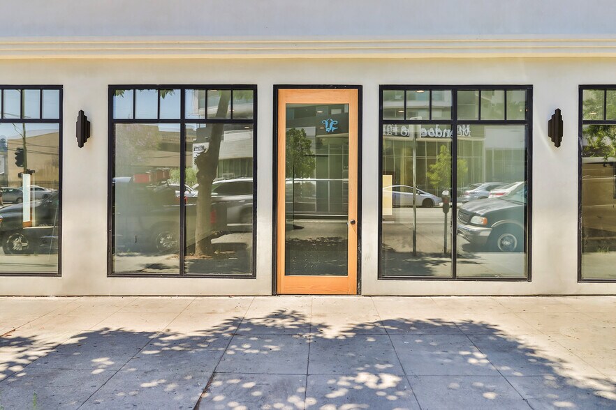 More Photos Of 4514-4518 Hollywood Blvd, Los Angeles Storefront Retail Residential For Lease
