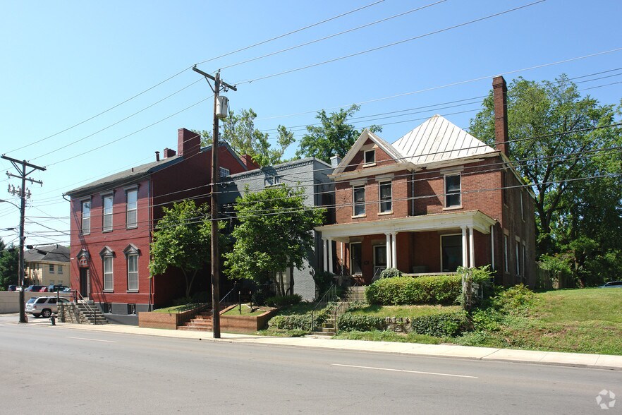 More Photos Of 302 W High St, Lexington Office Residential For Sale