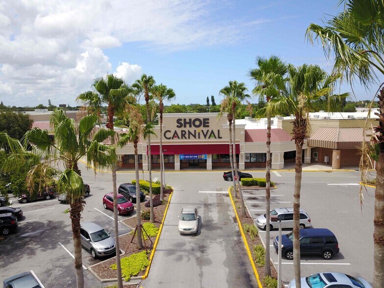 More Photos Of 4429 14th St W, Bradenton General Retail For Lease