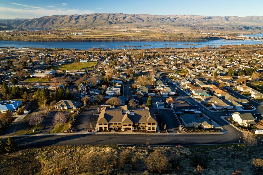 More Photos Of 1935 E 19th St, The Dalles Medical For Lease