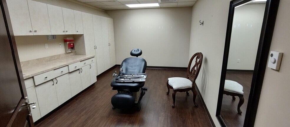 More Photos Of 4450 Union St, Johnstown Medical For Sale