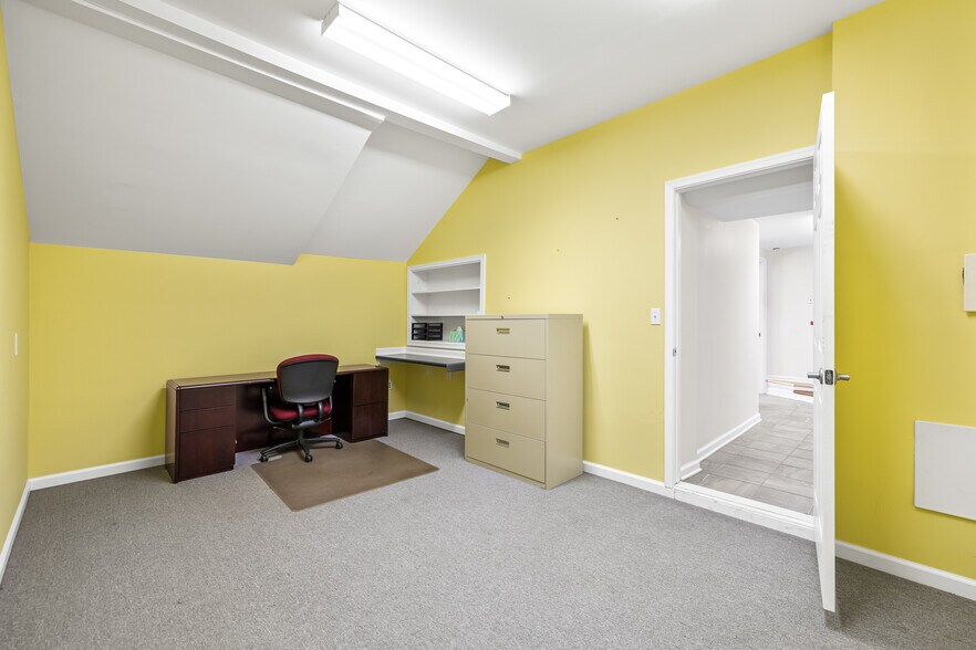 More Photos Of 410 Main St, Reisterstown Medical For Lease