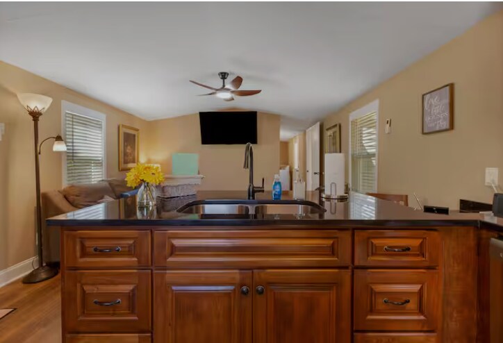 More Photos Of 84-86 Benson Rd, Travelers Rest Specialty For Sale