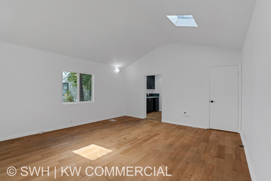 More Photos Of 137 Arena St, El Segundo Flex For Sale