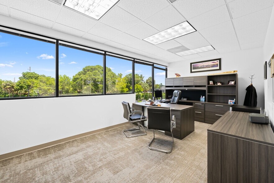 More Photos Of 3333 W Commercial Blvd, Fort Lauderdale Medical For Sale