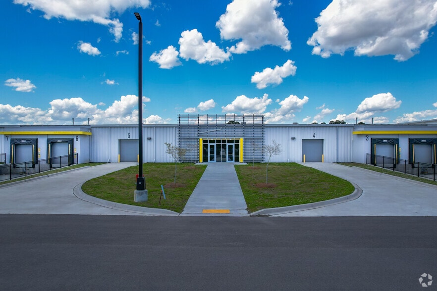 More Photos Of 4500 Leeds Ave, North Charleston Manufacturing For Lease