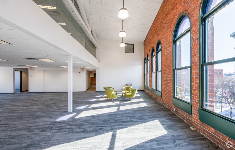 More Photos Of 21 Pleasant St, Malden Loft Creative Space For Lease