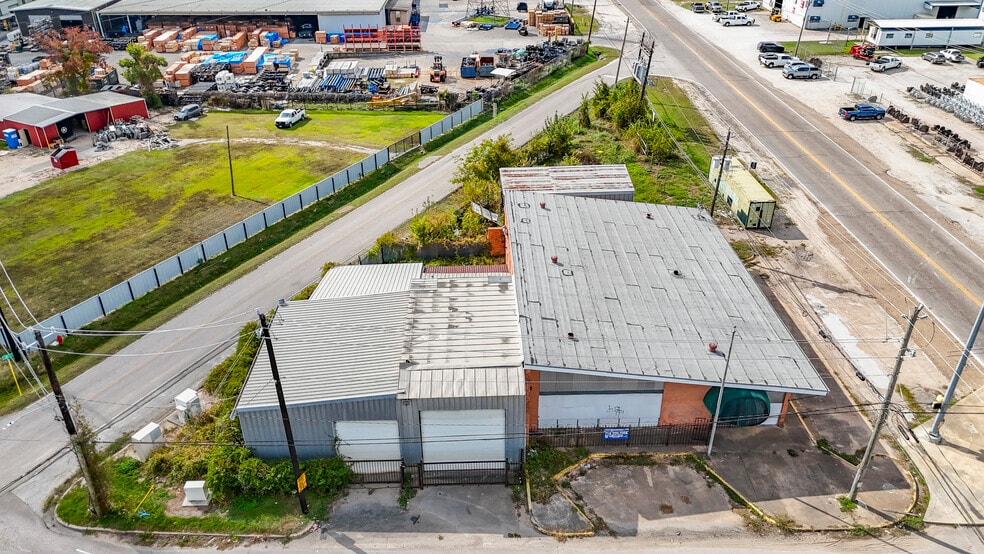 More Photos Of 16144 Market St, Channelview Manufacturing For Sale