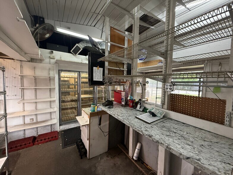 More Photos Of 295 Lake Ave, Saint James Convenience Store For Lease