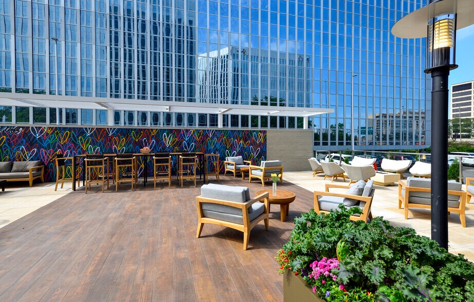 More Photos Of 8600 W Bryn Mawr Ave, Chicago Office For Lease