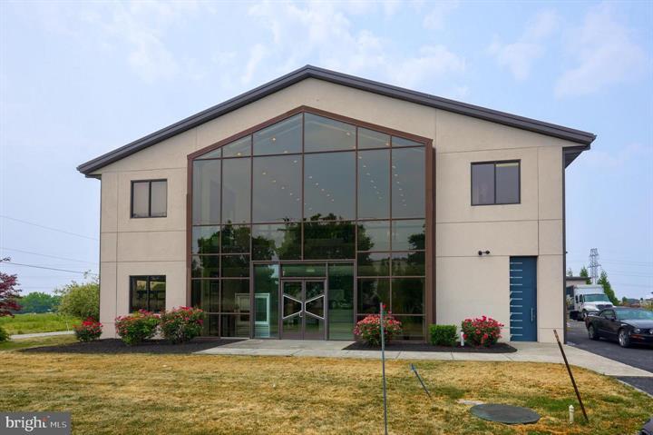 More Photos Of 206 W Kendig Rd, Willow Street Warehouse For Lease