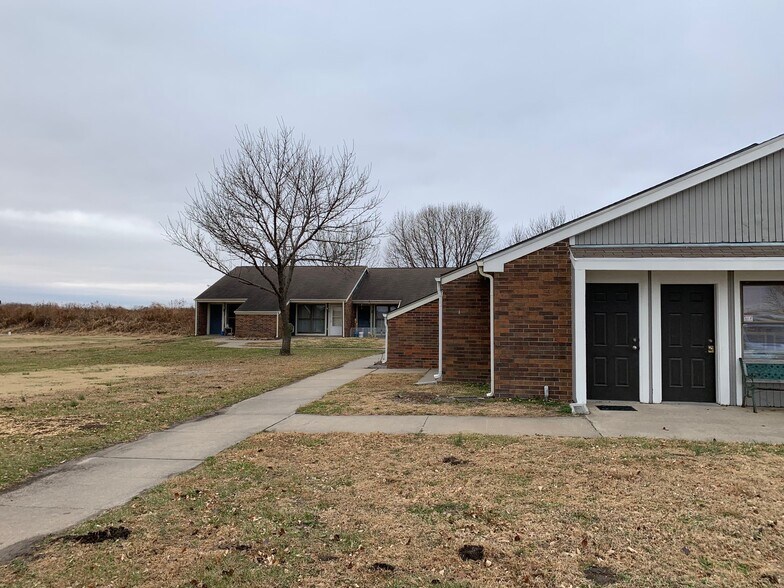 More Photos Of 311 S Grand Ave, Saint Marys Apartments For Sale