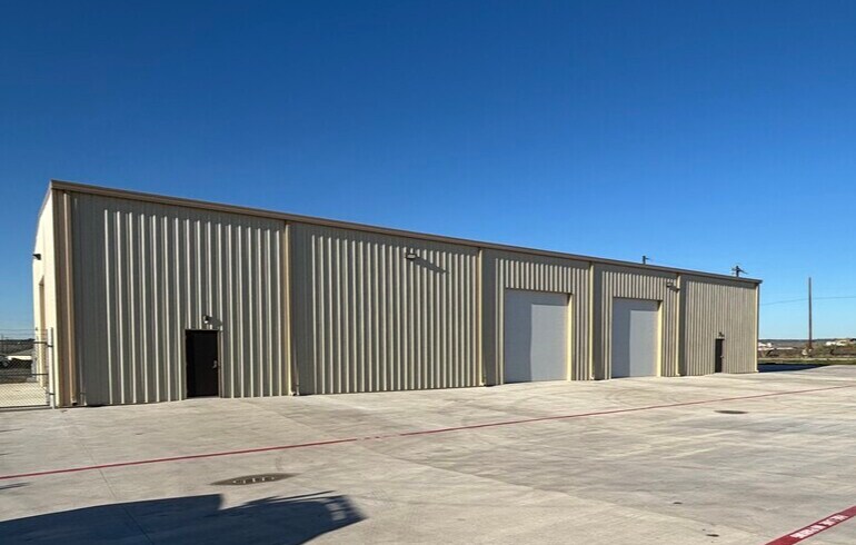 More Photos Of 764 Soechting Rd, New Braunfels Unknown For Lease