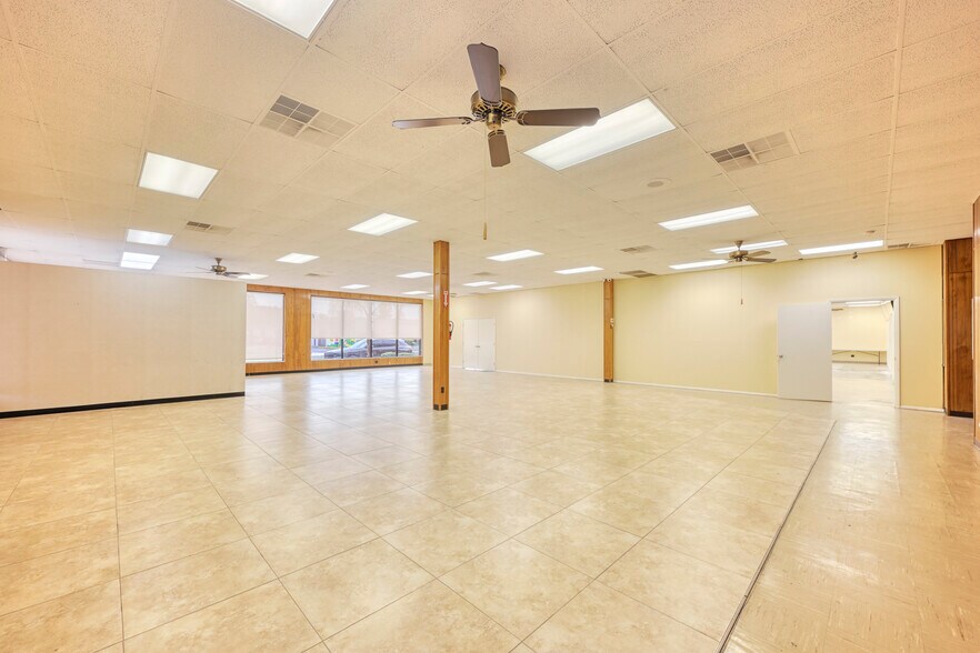 More Photos Of 5858 St Augustine Rd, Jacksonville Freestanding For Lease